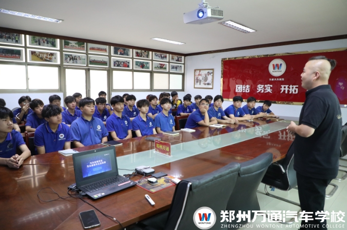 技術總監進校園：共筑職業夢想，傳承工匠精神