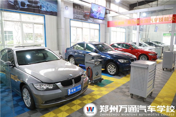 996萬輛!創同期歷史新高!汽車行業發展不可限量!