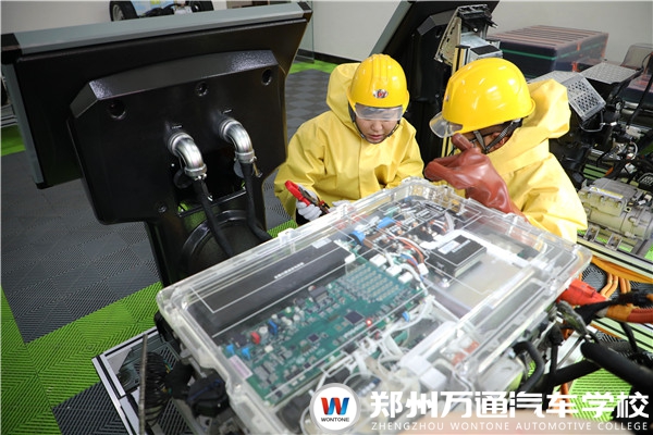 考不上高中，為什么他們大都選擇長期專業?