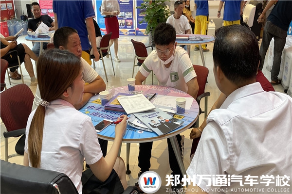 等中考成績出來在擇校？別人都已經報到了！