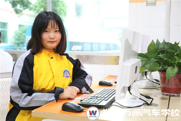 新生故事|王瑞杰：愛笑的女孩選擇也不會錯!