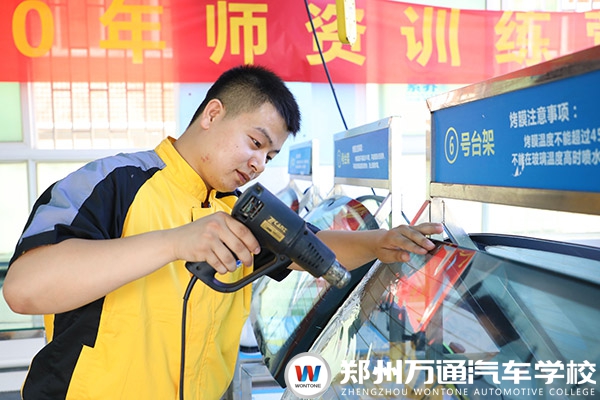 汽車美容，讓創(chuàng)業(yè)者實(shí)現(xiàn)逆風(fēng)翻盤(pán)