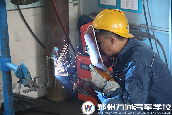 年前學焊接技術，年后不做“漂漂”族