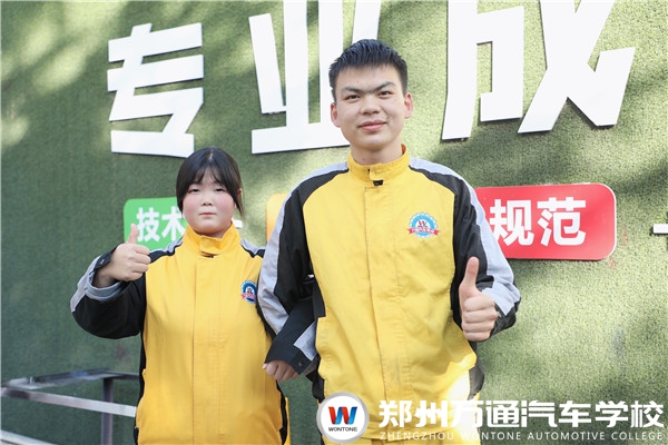 一對情侶攜手學(xué)技術(shù)是一種怎樣的體驗(yàn)，他們有話說~