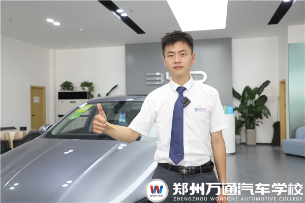 這位“打怪升級(jí)”的學(xué)長(zhǎng)，獲得了“滿星好評(píng)”！
