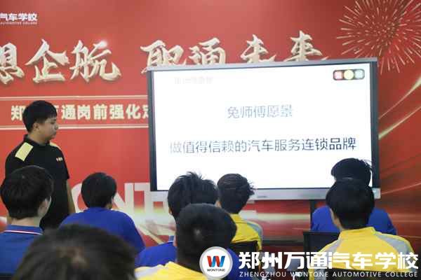 優秀畢業學子|兔師傅店長石奇進返校分享：以實戰與考證筑牢就業基石