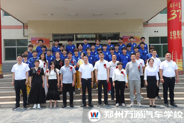以技育才，以情感人 鄭州萬通技術學校家長鑒證會溫情落幕