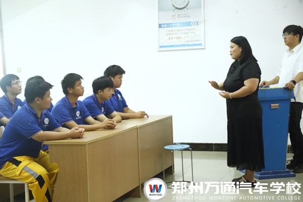 7月10日小李補胎2.jpg